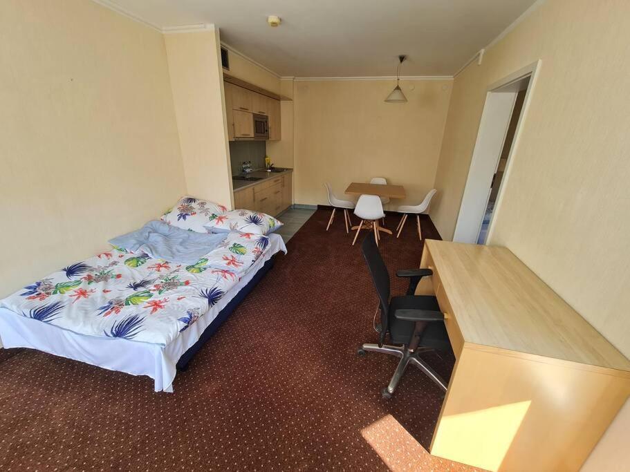 Apartament 10q - Z6 201 *